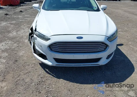 2014 Ford Fusion Hybrid Se z USA, uszkodzony, nr VIN 3FA6P0LU6ER318772
